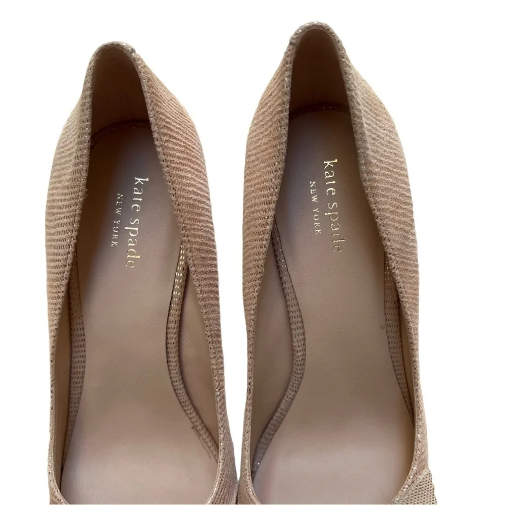 Kate Spade Alessia Pumps in Blush 10 like new heels Appliqué office neutral
